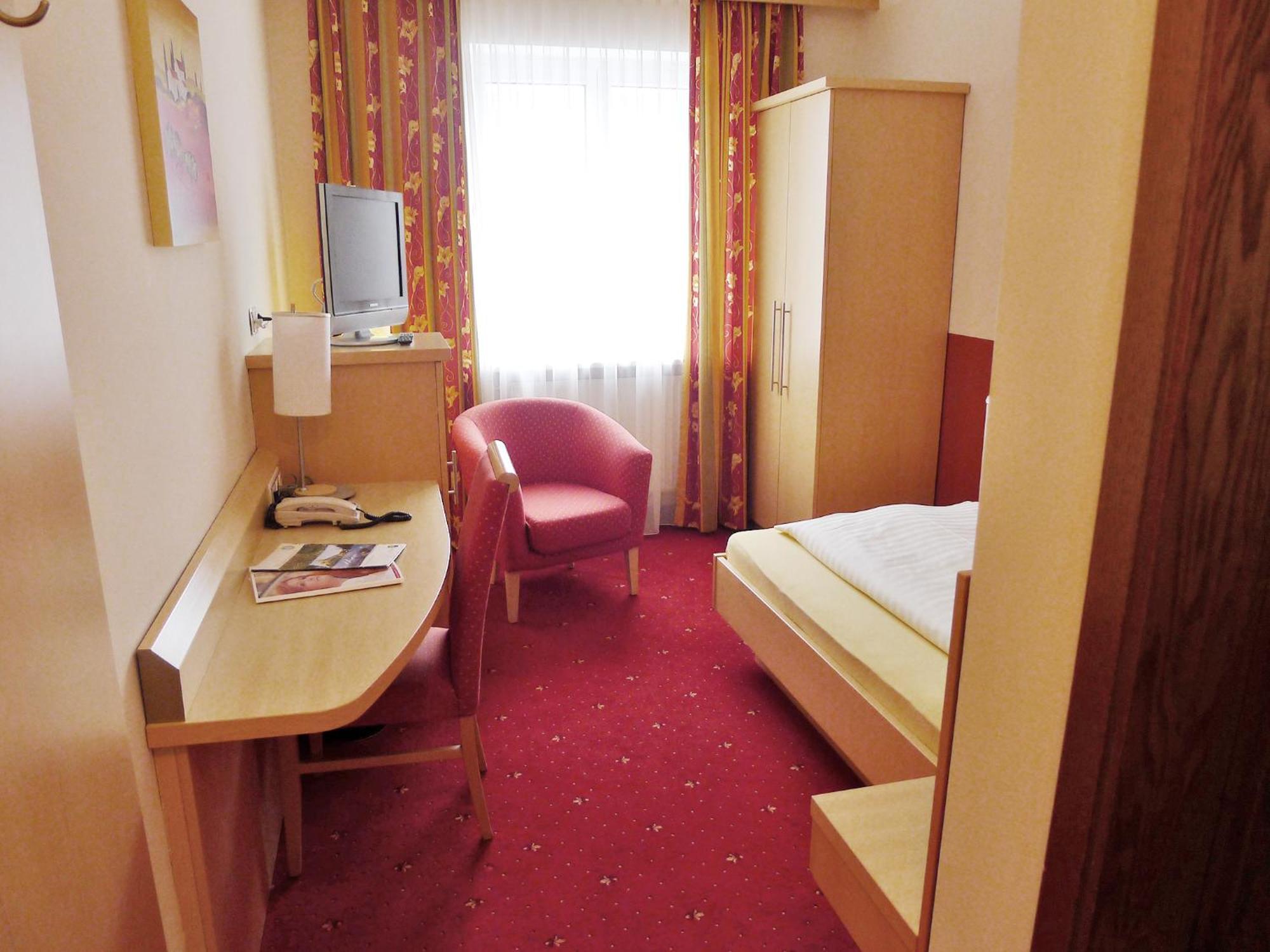 Hotel Restaurant Boeck "Roter Hahn" Sankt Poelten Værelse billede