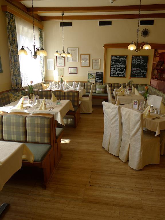 Hotel Restaurant Boeck "Roter Hahn" Sankt Poelten Eksteriør billede