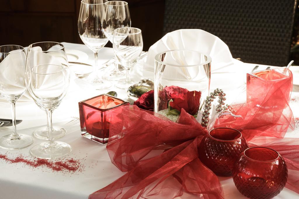 Hotel Restaurant Boeck "Roter Hahn" Sankt Poelten Eksteriør billede